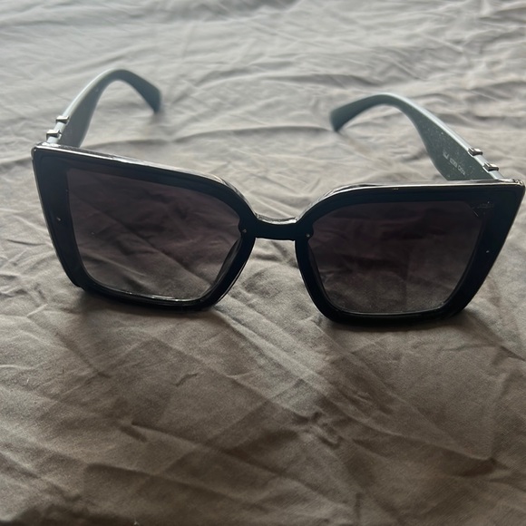 Sunglasses - Picture 1 of 2
